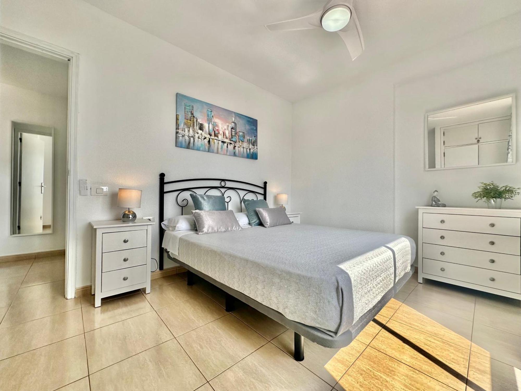 Sunbeach Apartment อาโรนา ภายนอก รูปภาพ